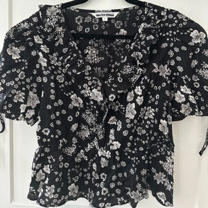 Walter Baker floral black and white blouse with cute tie sleeves